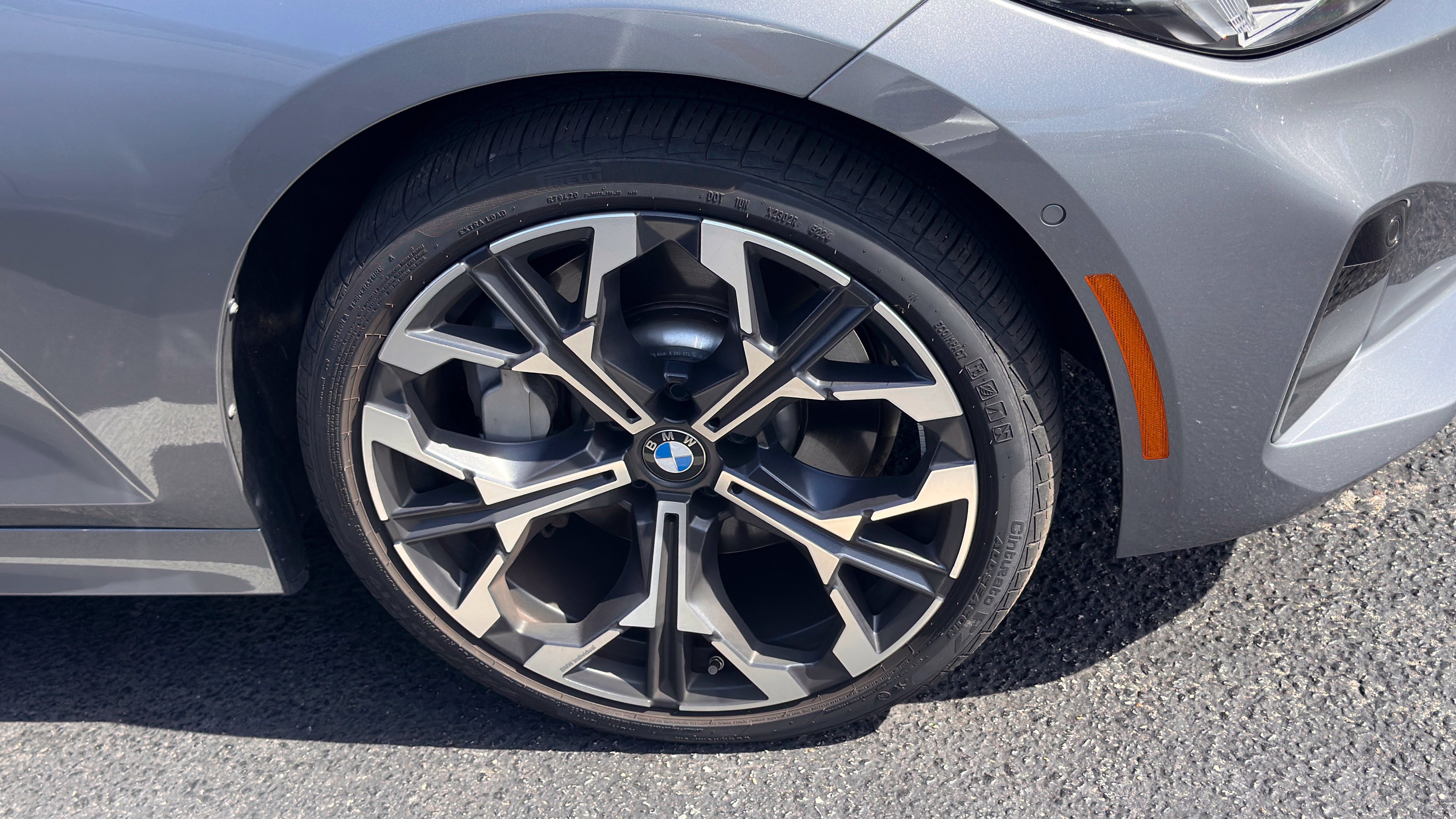 Used 2025 BMW 330i Sedan RWD image 4