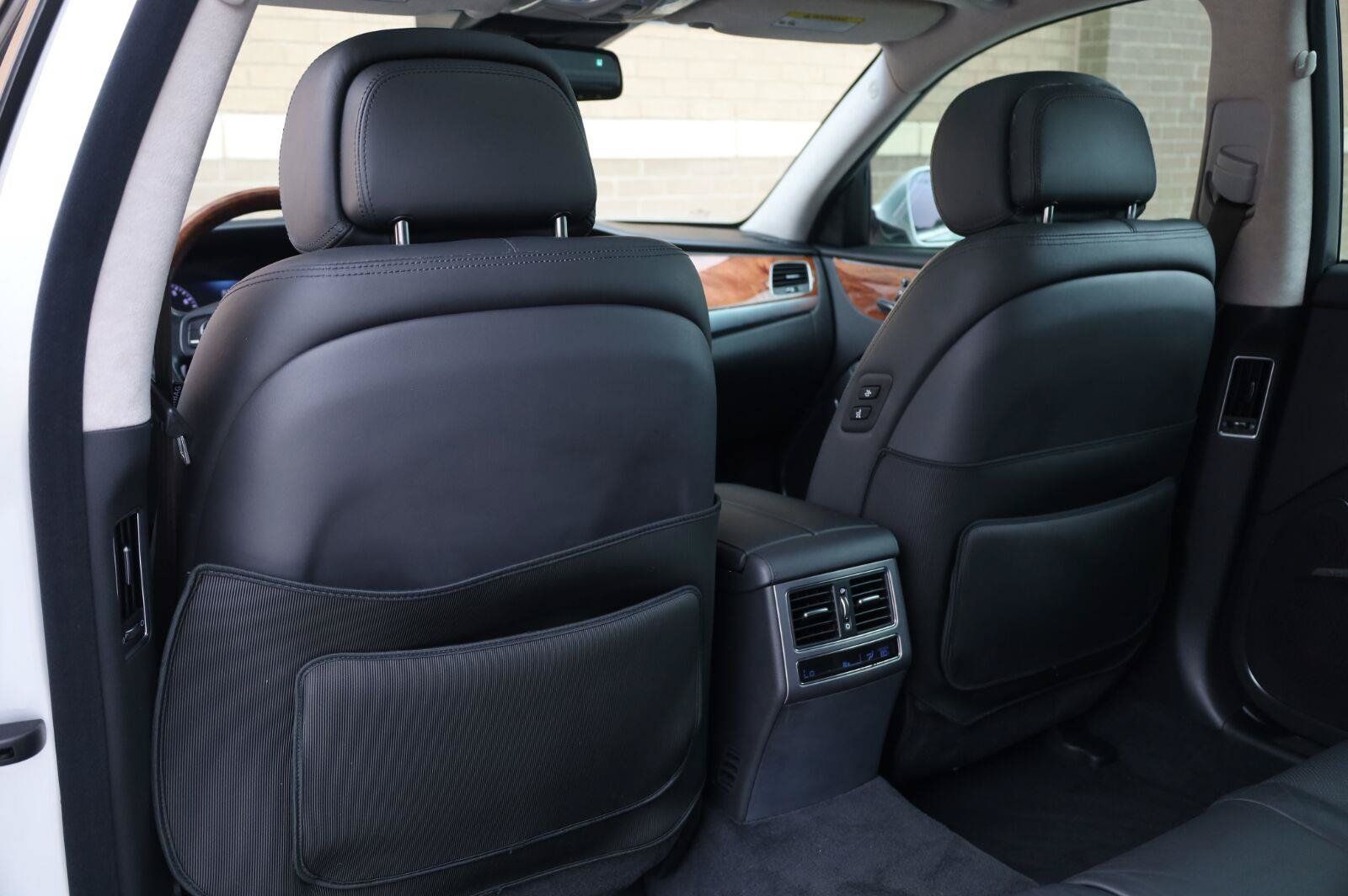 Used 2015 Hyundai Equus Signature RWD image 21