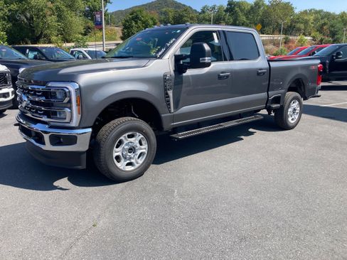 Certified 2026 Ford F250 XLT w/ XLT Premium Package image 27