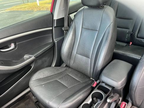 Used 2014 Hyundai Elantra GT w/ Option Group 03 FWD image 16