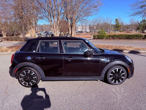 Used 2018 MINI Cooper S image 12