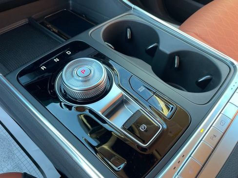 New 2026 Kia Carnival EX FWD image 18