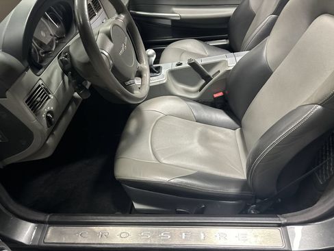 Used 2005 Chrysler Crossfire Limited RWD image 43