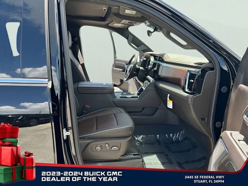 New 2025 GMC Sierra 2500 Denali w/ Denali Reserve Package image 18