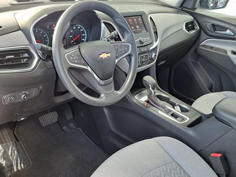 Used 2022 Chevrolet Equinox LS image 9