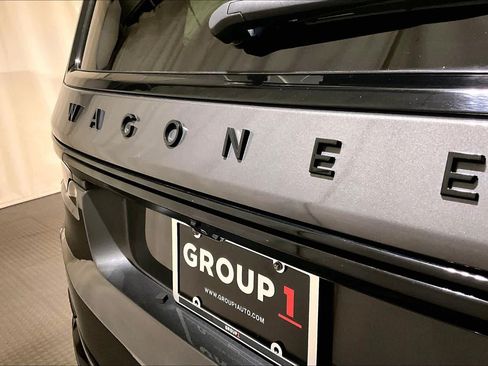 Used 2023 Jeep Wagoneer Series II AWD/4WD image 32
