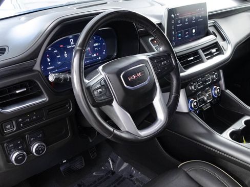 Used 2023 GMC Yukon XL SLT AWD/4WD image 5