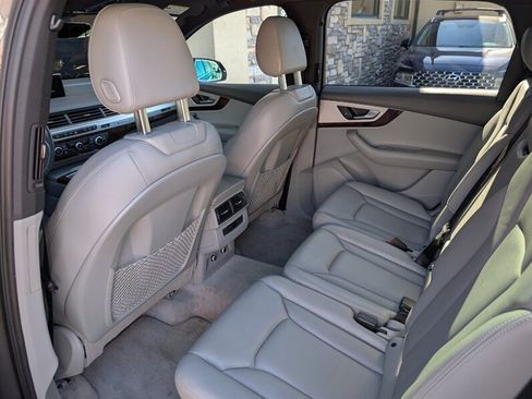 Used 2019 Audi Q7 2.0T Premium w/ Convenience Package AWD/4WD image 25