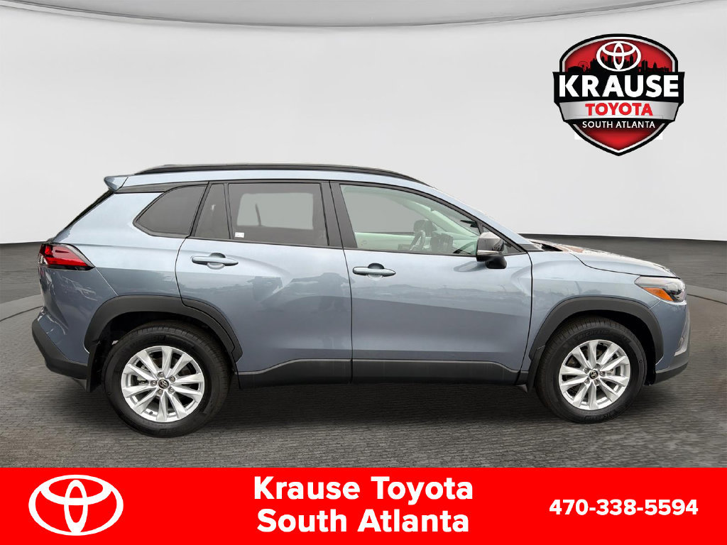 Used 2026 Toyota Corolla Cross LE w/ Moonroof Package FWD image 9
