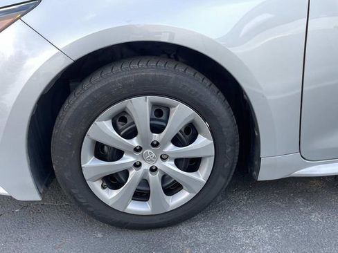Used 2020 Toyota Corolla LE image 7