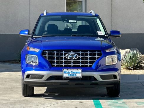Used 2022 Hyundai Venue SEL image 11