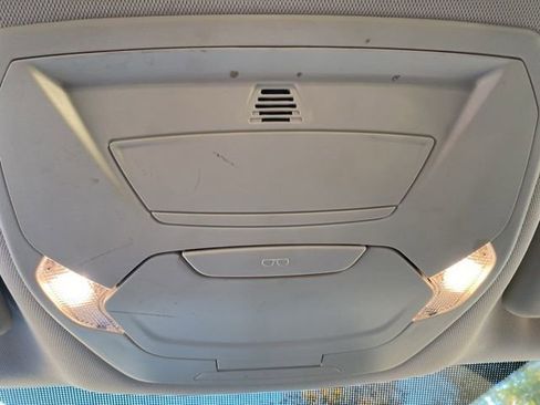 Used 2018 Ford Escape SE image 32