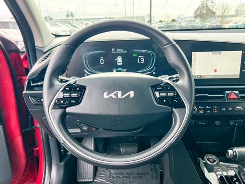 Used 2024 Kia Niro EX image 21