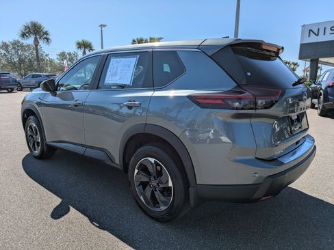 Certified 2026 Nissan Rogue SV w/ Cold Weather Package FWD image 6