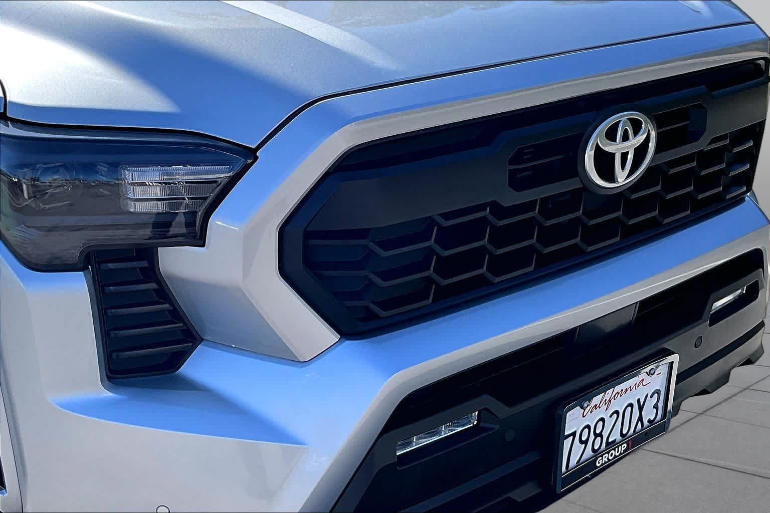 Used 2024 Toyota Tacoma TRD Sport w/ TRD Sport Upgrade Package AWD/4WD image 27
