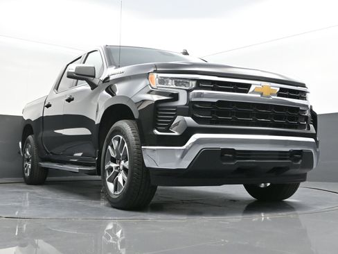 Used 2025 Chevrolet Silverado 1500 LT image 38