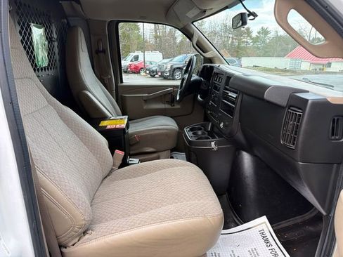 Used 2017 Chevrolet Express 2500 image 23