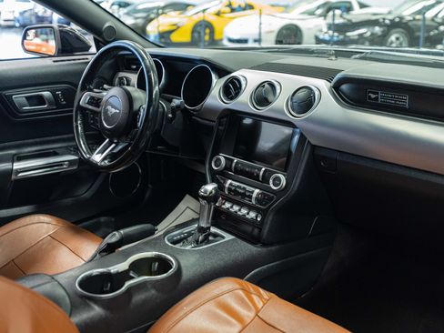 Used 2020 Ford Mustang Premium RWD image 13