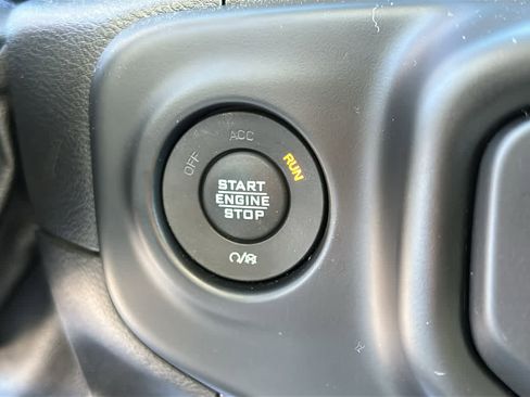 Used 2021 Jeep Wrangler Sport image 26