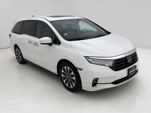 Used 2023 Honda Odyssey EX-L image 2
