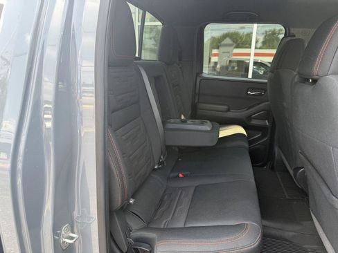 Used 2024 Nissan Frontier PRO-4X w/ Technology Package AWD/4WD image 33