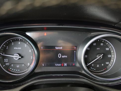 Used 2021 Buick Encore GX Select AWD/4WD image 32