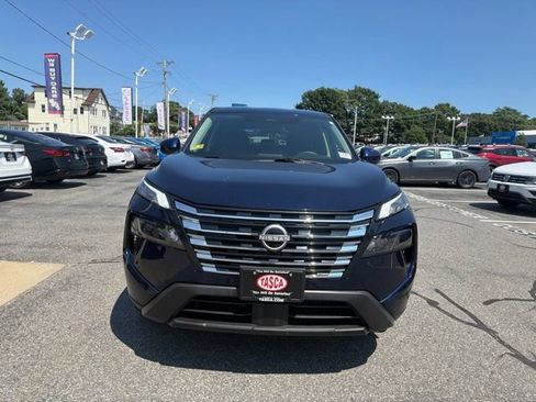 Used 2026 Nissan Rogue SV AWD/4WD image 3