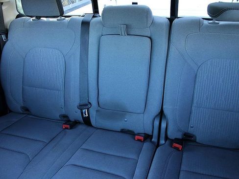 Used 2019 RAM 1500 Big Horn RWD image 10