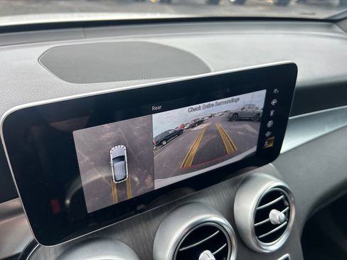 Used 2022 Mercedes-Benz GLC 300 4MATIC image 16