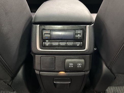 Used 2022 Subaru Ascent Limited w/ Technology Package image 27