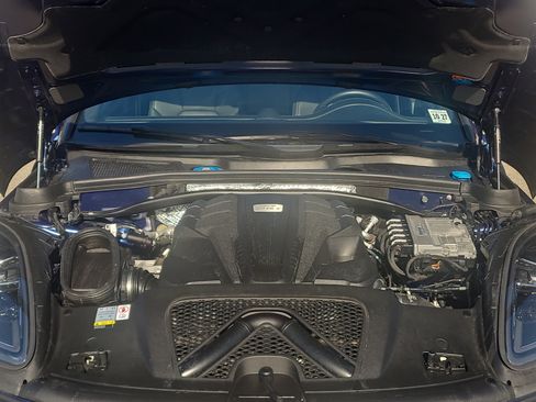 Used 2023 Porsche Macan S image 34