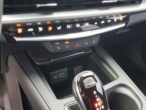 Used 2024 Cadillac XT4 Sport w/ Cold Weather Package image 18