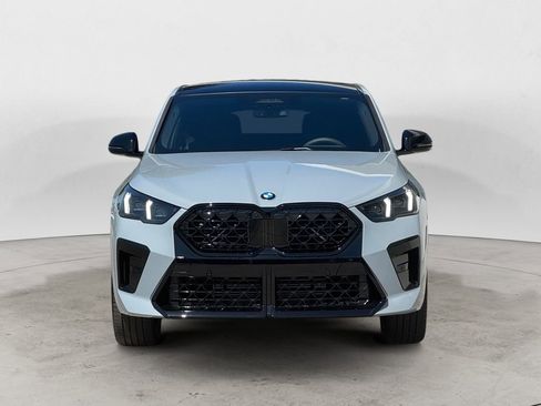 Used 2025 BMW X2 xDrive28i w/ Premium Package AWD/4WD image 2