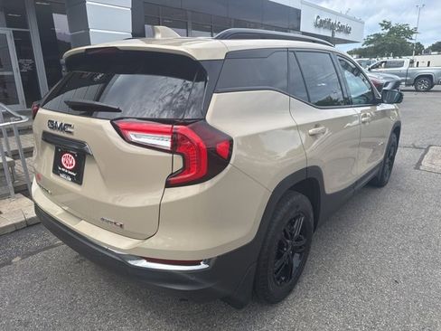 Used 2022 GMC Terrain AT4 w/ Infotainment Package II image 9