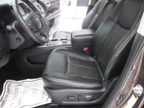 Used 2015 Nissan Pathfinder Platinum w/ Cargo Package image 6