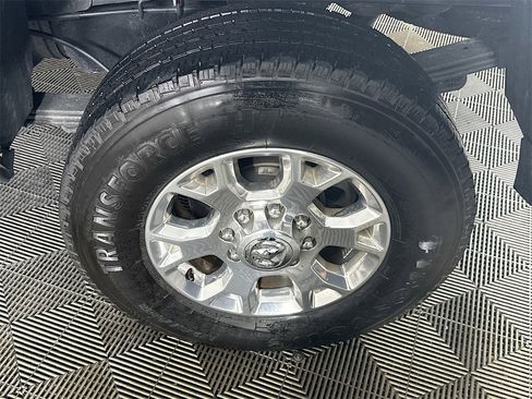 Used 2024 RAM 3500 Laramie image 33