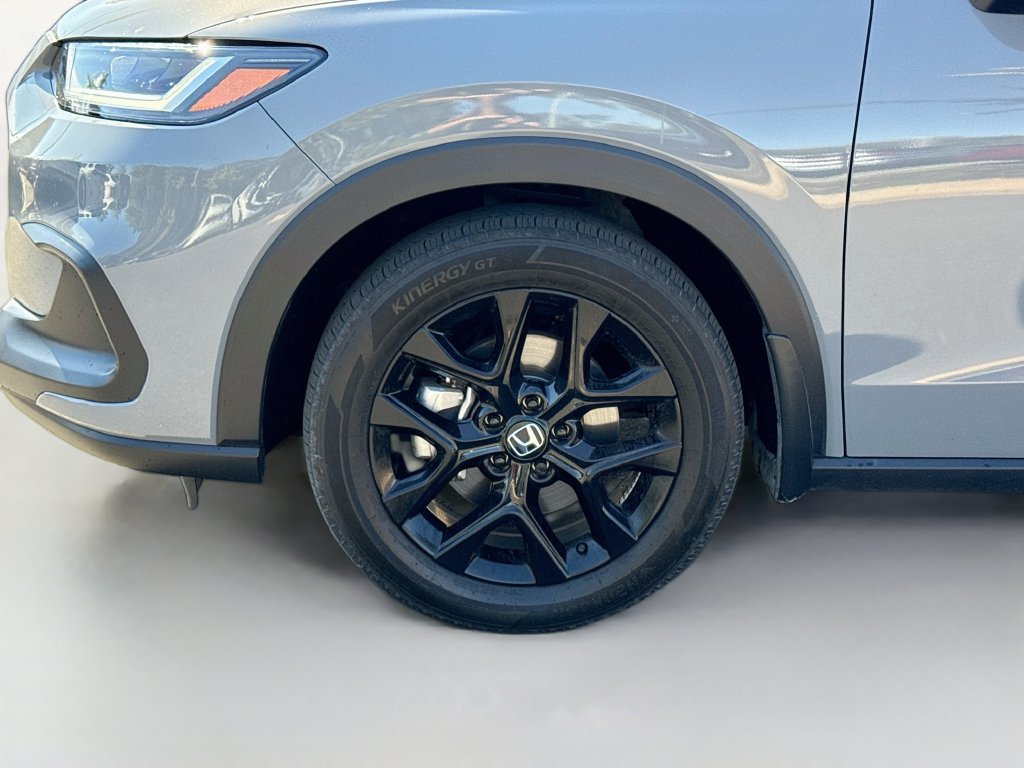 Used 2025 Honda HR-V Sport image 39