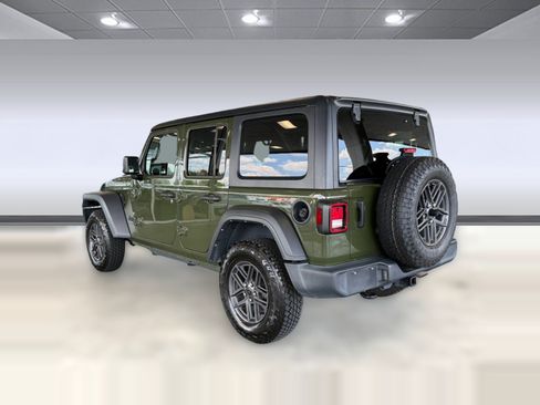 Used 2024 Jeep Wrangler Unlimited Sport AWD/4WD image 3