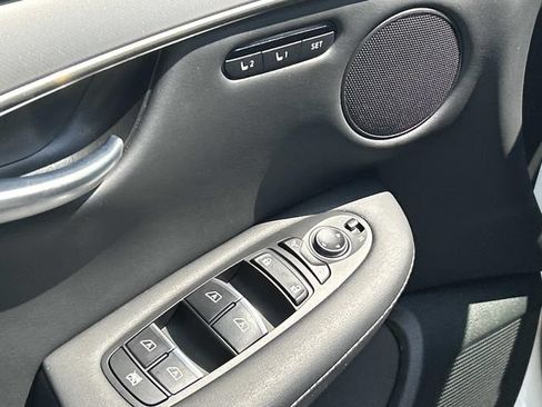 Certified 2025 INFINITI QX50 Luxe AWD/4WD image 16