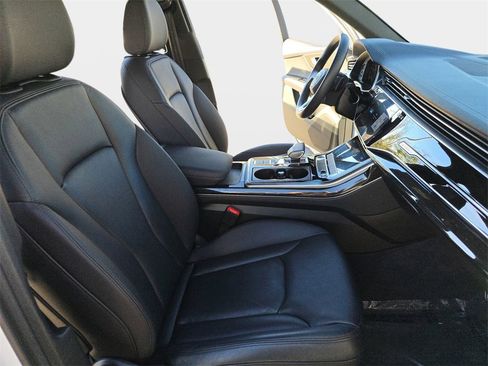 Certified 2023 Audi Q7 2.0T Premium w/ Towing Package image 10