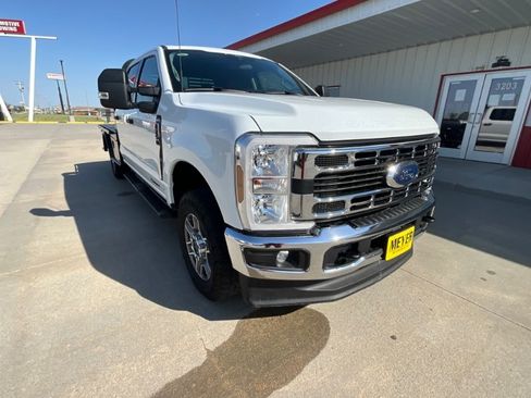 Used 2025 Ford F250 XLT w/ FX4 Off-Road Package AWD/4WD image 2