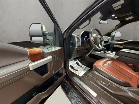 Used 2019 Ford F150 King Ranch w/ Equipment Group 601A Luxury AWD/4WD image 8