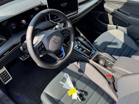 Used 2026 Volkswagen Golf AWD/4WD image 13
