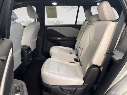 Used 2025 Lexus TX 350 FWD w/ Technology Package image 12
