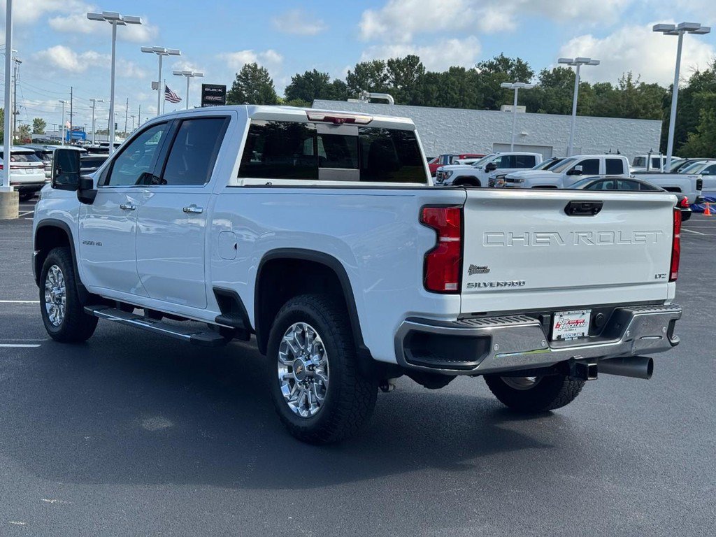 Used 2024 Chevrolet Silverado 2500 LTZ w/ LTZ Premium Package AWD/4WD image 6