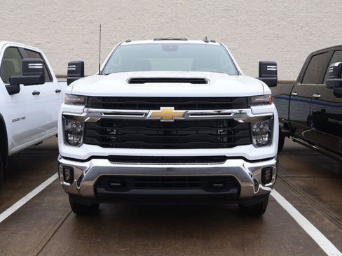 New 2026 Chevrolet Silverado 3500 LT w/ Convenience Package AWD/4WD image 2