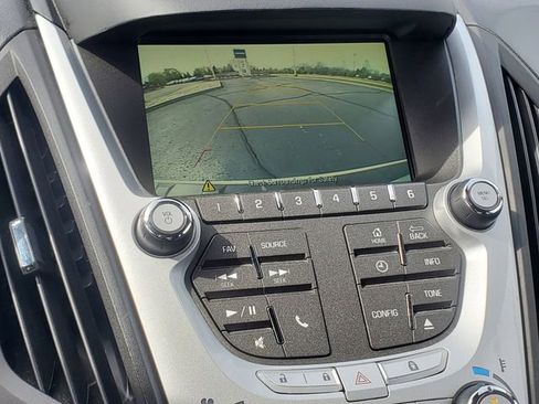 Used 2015 Chevrolet Equinox LT w/ Driver Convenience Package image 17