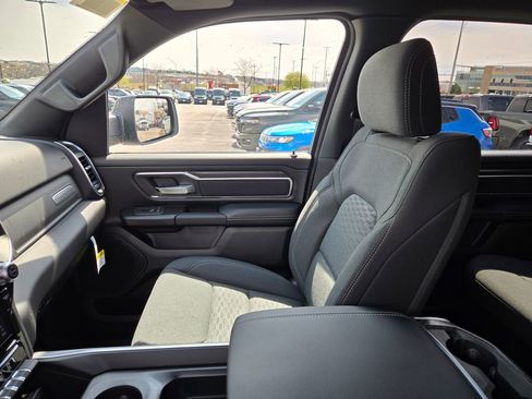 New 2026 RAM 1500 4x4 Crew Cab image 24