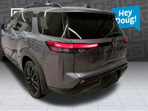 Used 2022 Nissan Pathfinder Platinum w/ Cargo Package image 3