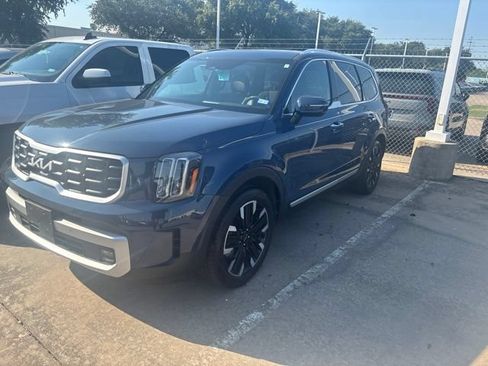 Used 2024 Kia Telluride SX w/ Towing Package FWD image 5